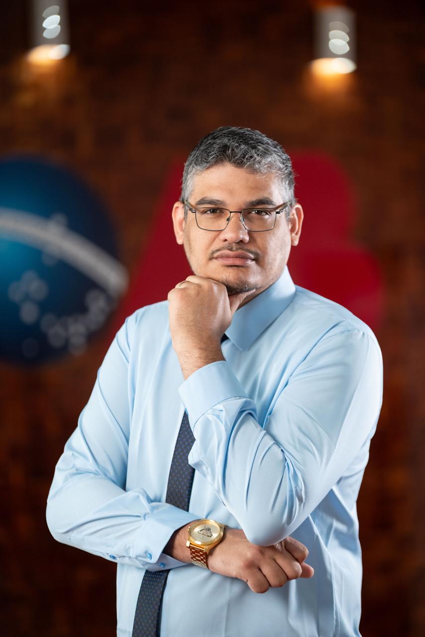 Retrato profissional de Luiz Sousa dos Reis Júnior